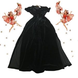 { SOLD } Black velvet maxi vintage dress.